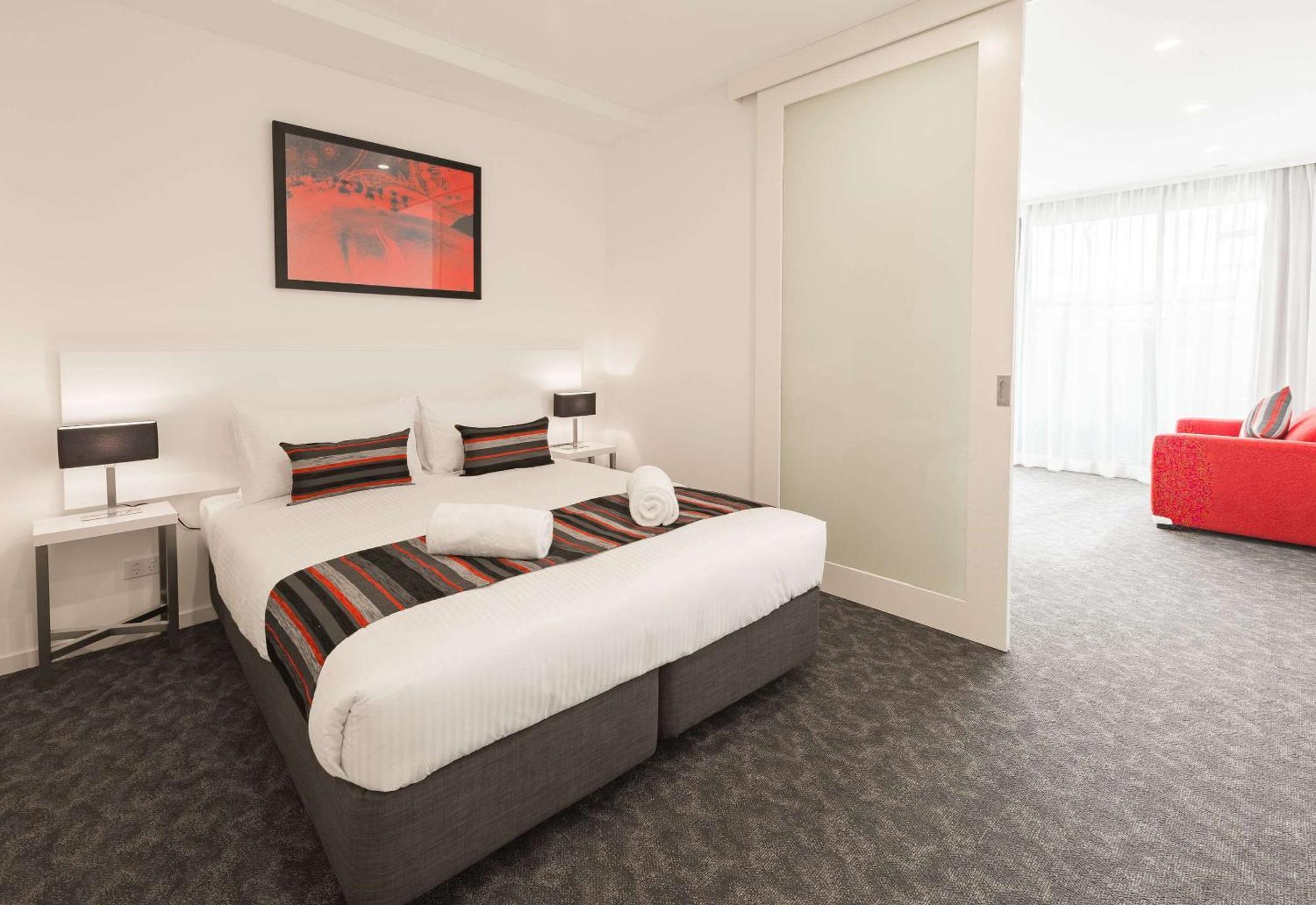 Comfort Apartments Box Hill Exterior photo