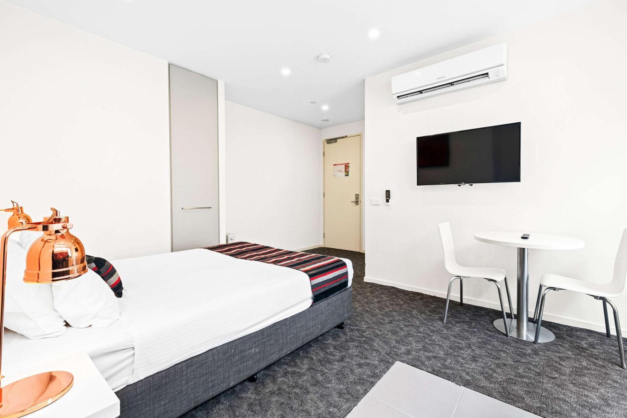 Comfort Apartments Box Hill Exterior photo
