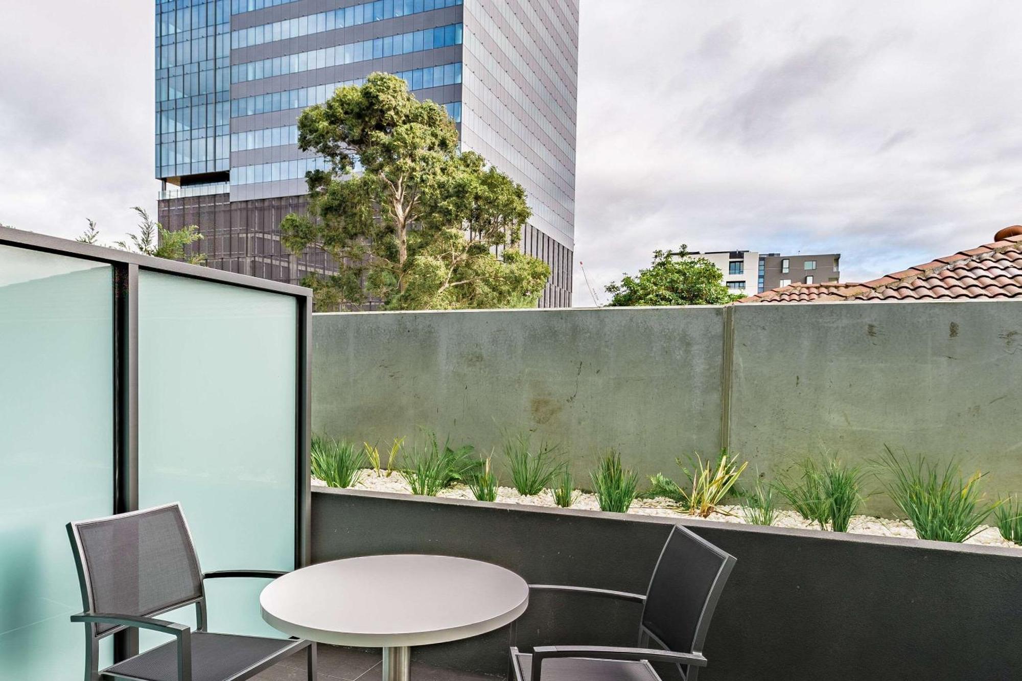 Comfort Apartments Box Hill Exterior photo