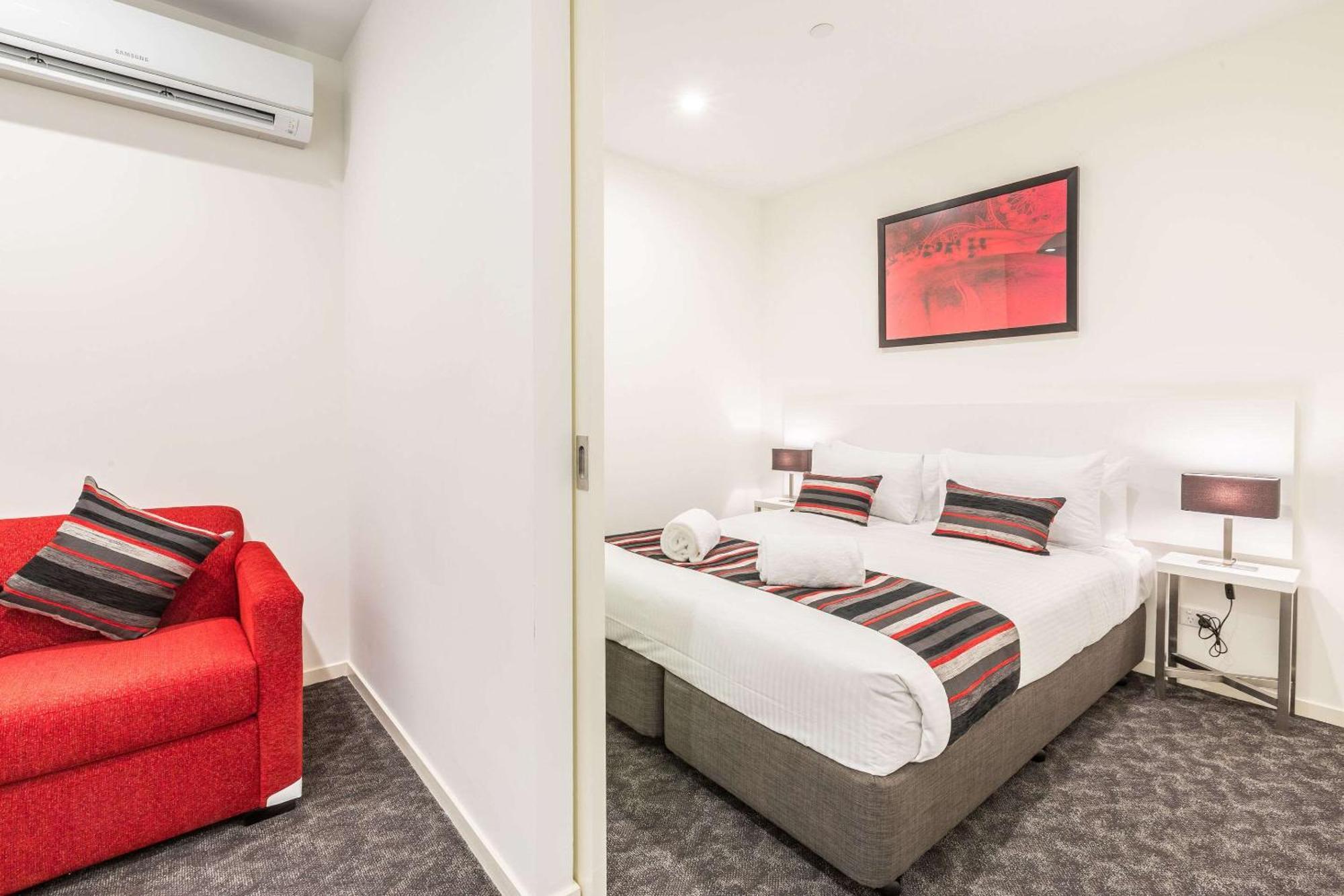 Comfort Apartments Box Hill Exterior photo